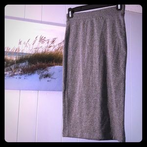 XS t-shirt pencil skirt!